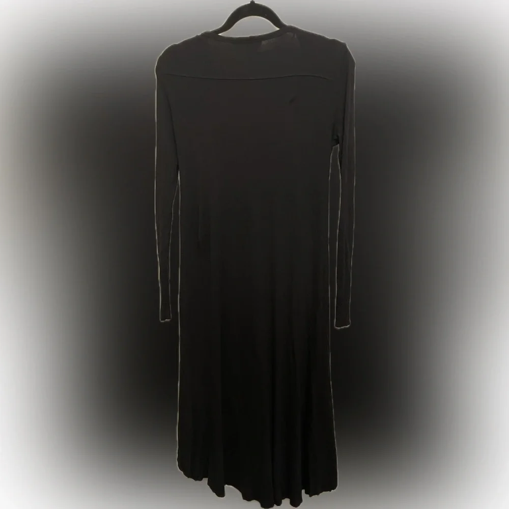 Harlow Black V-Neck Long Sleeve Cardigan - Picture 3 of 6